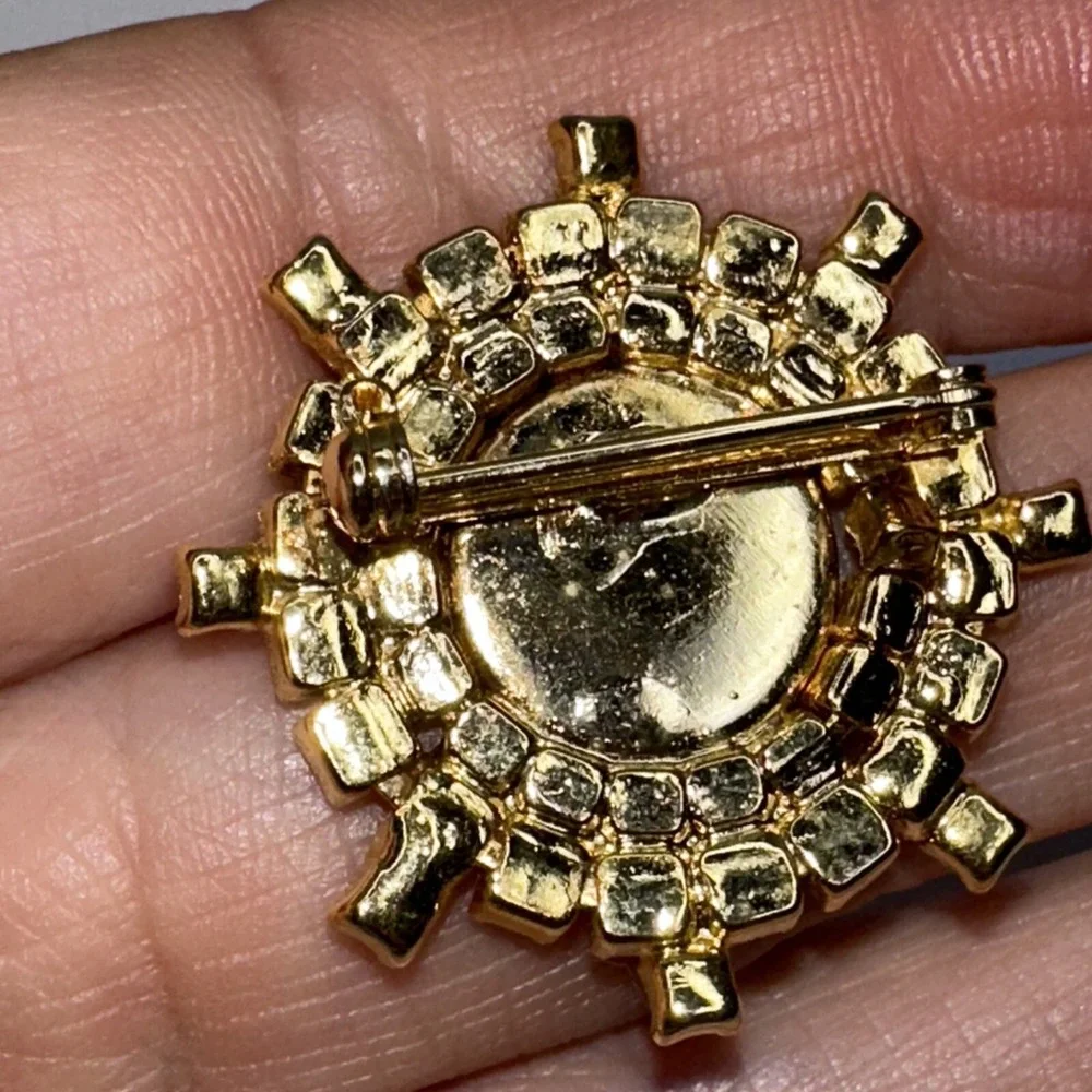Illinois State Brooch Rhinestone Red White Blue ILL Pin Patriotic Gold Tone